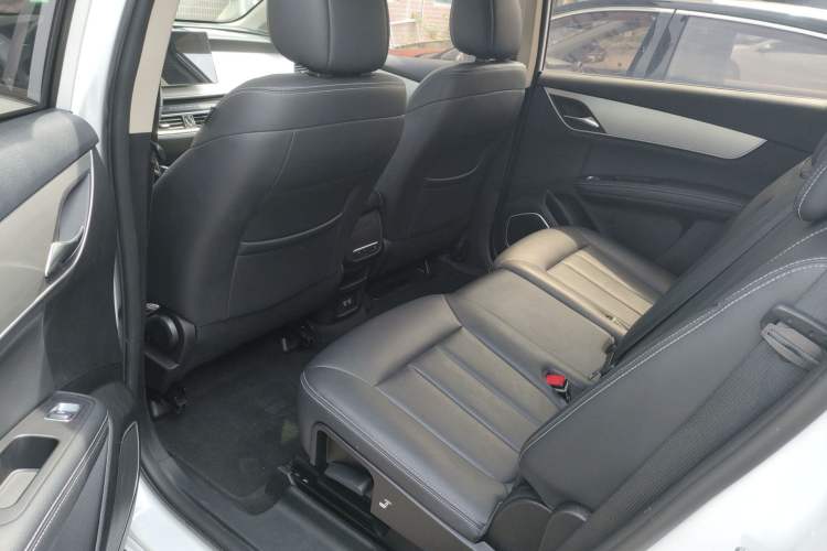 Used BYD Song MAX 2021 Upgraded Model 1.5T Automatic Luxury 7-Seater Left Rear Seat