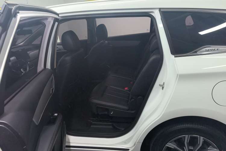 Used BYD Song MAX 2021 Upgraded Model 1.5T Automatic Luxury 7-Seater Left Rear Seat