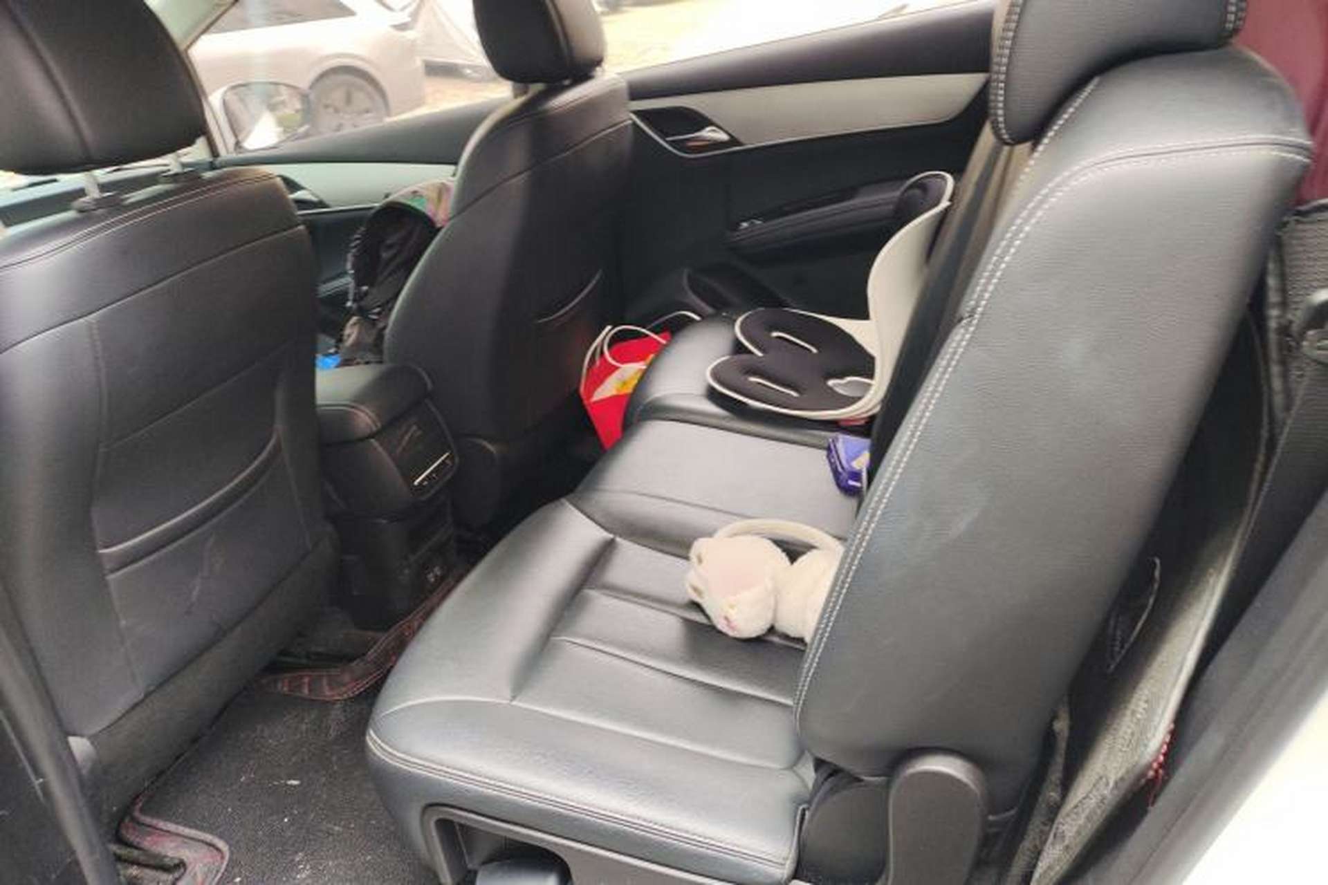 Used BYD Song MAX 2021 Upgraded Model 1.5T Automatic Luxury 7-Seater Left Rear Seat