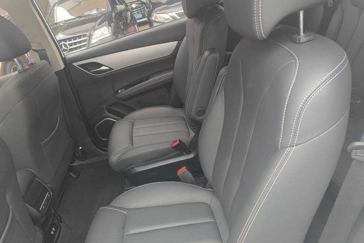 Used BYD Song MAX 2021 Upgraded Model 1.5T Automatic Luxury 6-Seater Left Rear Seat