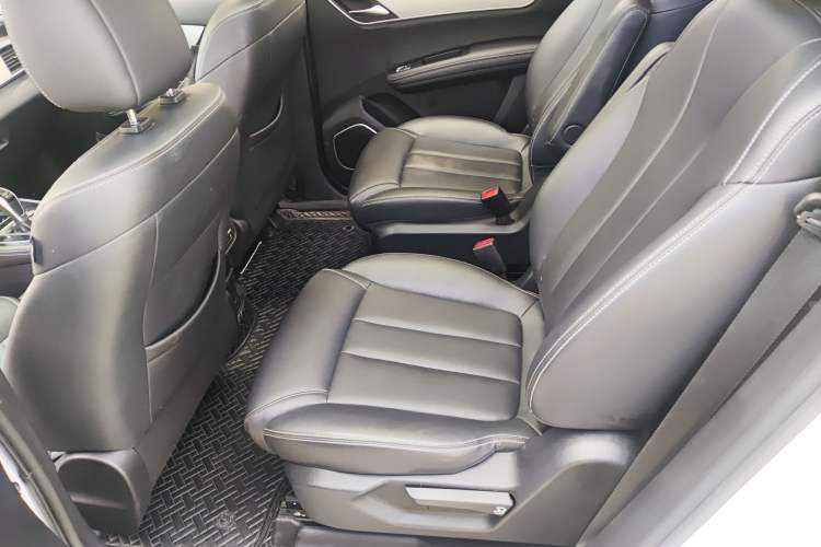 Used BYD Song MAX 2021 Upgraded Model 1.5T Automatic Prestige 6-Seater Left Rear Seat