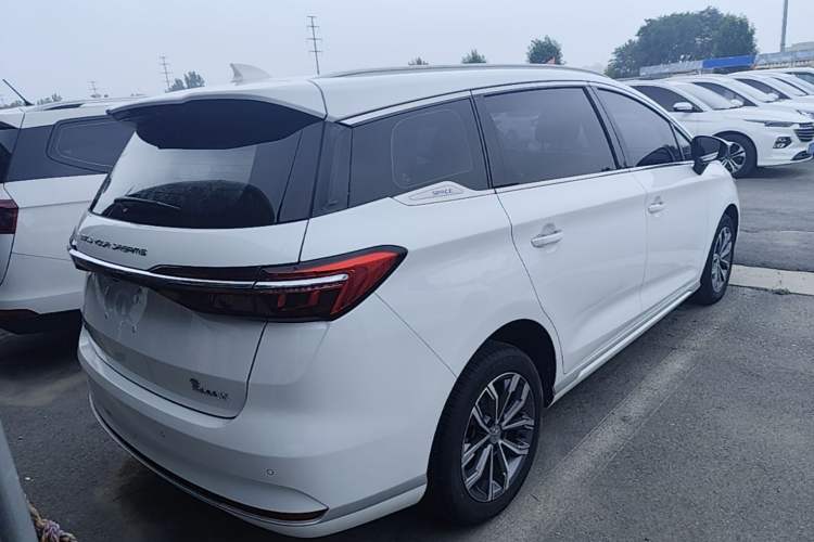 Used BYD Song MAX 2021 Upgraded Model 1.5T Automatic Prestige 7-Seater Rear Right 45 Deg