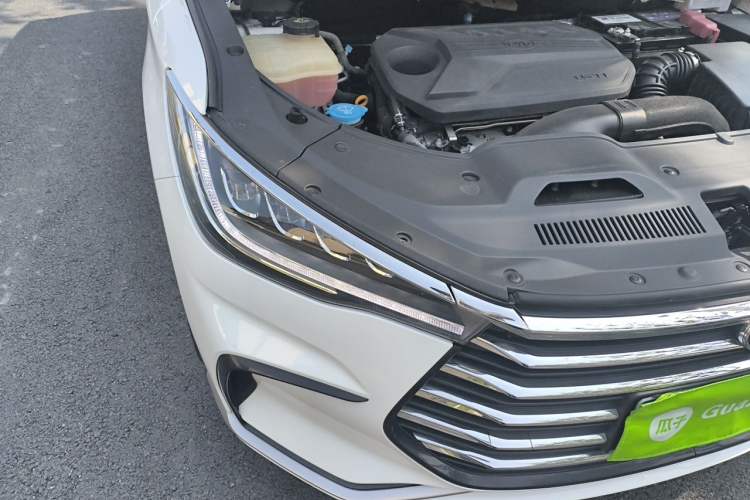 Used BYD Song MAX 2021 Upgraded Model 1.5T Automatic Luxury 6-Seater Right Front Headlight