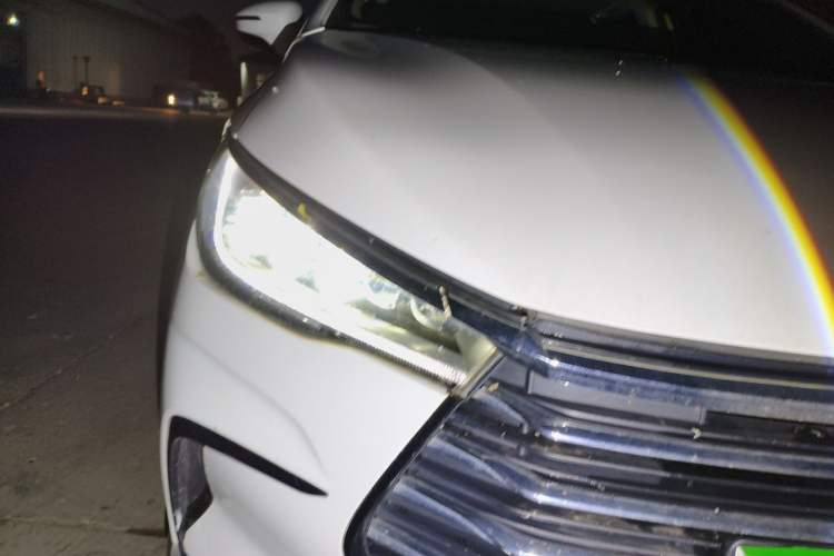 Used BYD Song MAX 2021 Upgraded Model 1.5T Manual Luxury 7-Seater Right Front Headlight