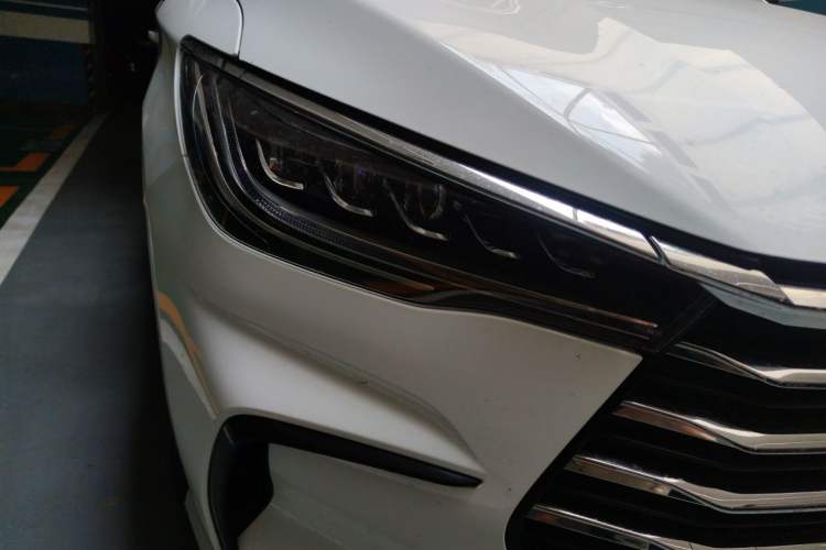 Used BYD Song MAX 2021 Upgraded Model 1.5T Automatic Luxury 7-Seater Right Front Headlight