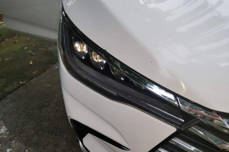 Used BYD Song MAX 2021 Upgraded Model 1.5T Automatic Prestige 7-Seater Right Front Headlight