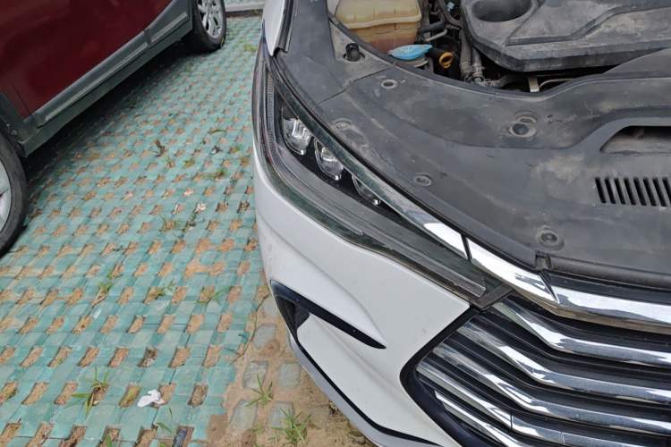 Used BYD Song MAX 2021 Upgraded Model 1.5T Automatic Luxury 7-Seater Right Front Headlight