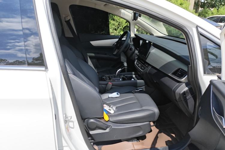 Used BYD Song MAX 2021 Upgraded Model 1.5T Automatic Luxury 6-Seater Right Front Seat