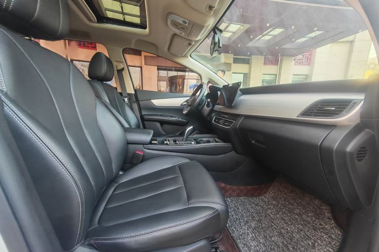 Used BYD Song MAX 2021 Upgraded Model 1.5T Automatic Luxury 7-Seater Right Front Seat