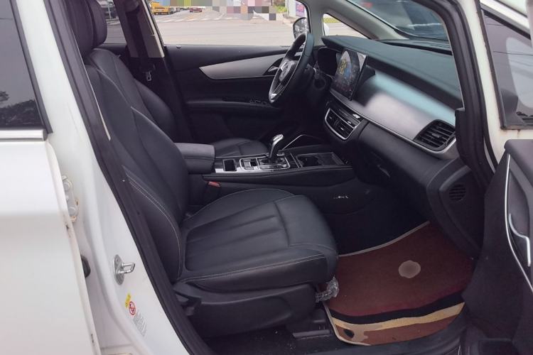 Used BYD Song MAX 2021 Upgraded Model 1.5T Automatic Luxury 7-Seater Right Front Seat