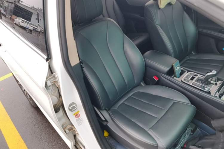 Used BYD Song MAX 2021 Upgraded Model 1.5T Automatic Luxury 7-Seater Right Front Seat