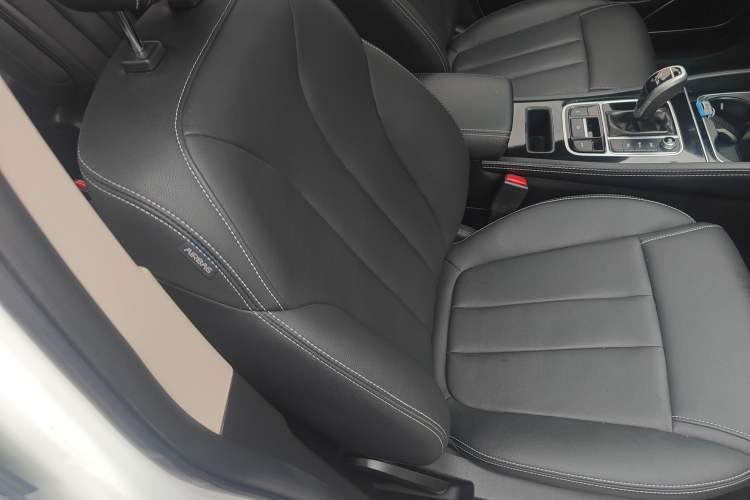 Used BYD Song MAX 2021 Upgraded Model 1.5T Automatic Luxury 6-Seater Right Front Seat