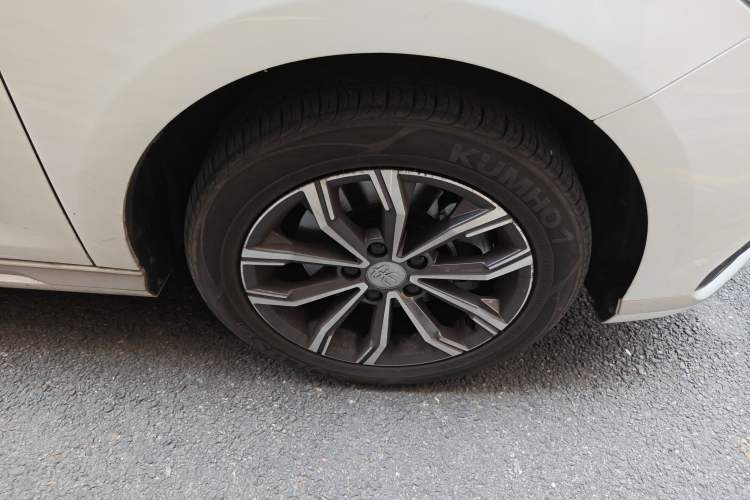 Used BYD Song MAX 2021 Upgraded Model 1.5T Automatic Luxury 7-Seater Right Front Wheel Hub