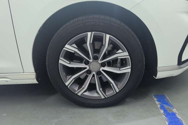 Used BYD Song MAX 2021 Upgraded Model 1.5T Automatic Luxury 7-Seater Right Front Wheel Hub