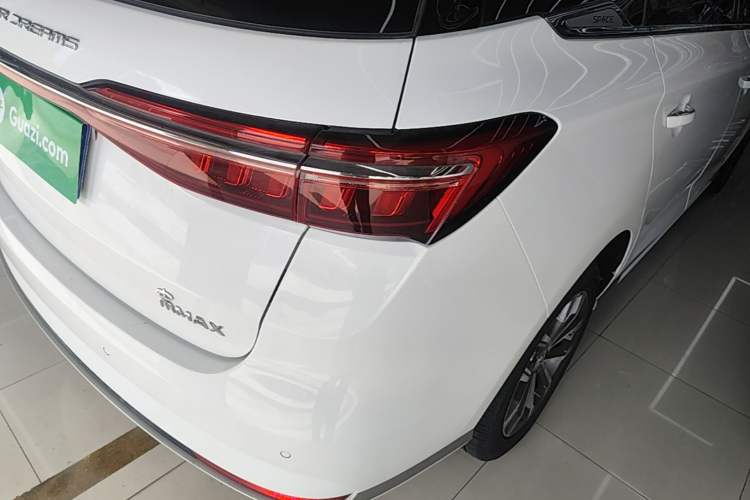 Used BYD Song MAX 2021 Upgraded Model 1.5T Automatic Luxury 7-Seater Right Rear Taillight