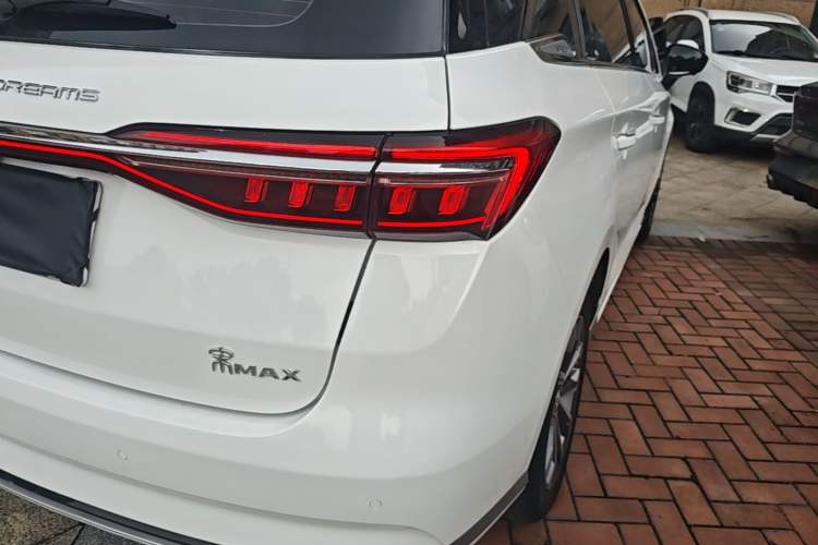 Used BYD Song MAX 2021 Upgraded Model 1.5T Automatic Prestige 7-Seater Right Rear Taillight
