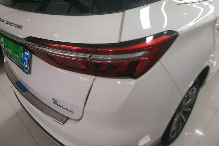 Used BYD Song MAX 2021 Upgraded Model 1.5T Automatic Luxury 7-Seater Right Rear Taillight