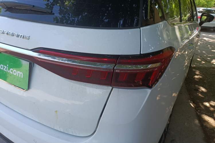 Used BYD Song MAX 2021 Upgraded Model 1.5T Automatic Prestige 6-Seater Right Rear Taillight
