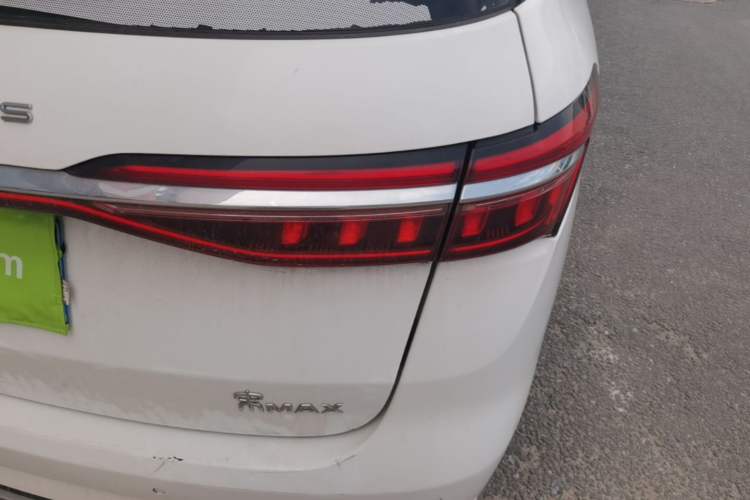Used BYD Song MAX 2021 Upgraded Model 1.5T Automatic Luxury 7-Seater Right Rear Taillight