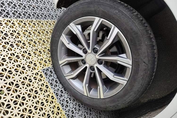 Used BYD Song MAX 2021 Upgraded Model 1.5T Automatic Luxury 7-Seater Right Rear Wheel Hub