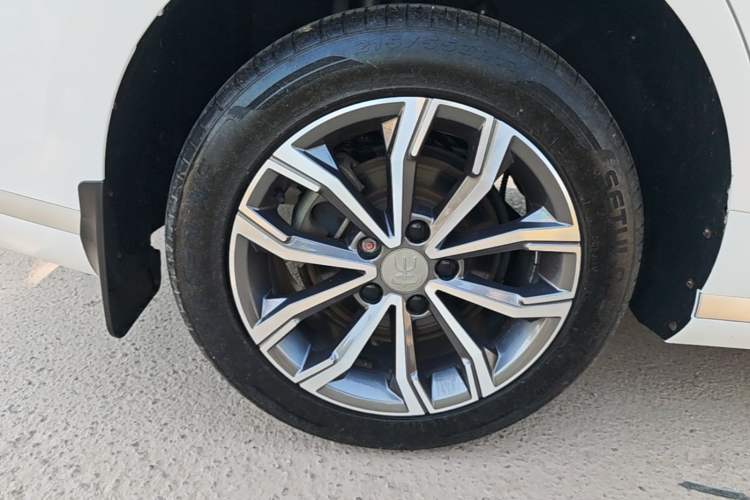 Used BYD Song MAX 2021 Upgraded Model 1.5T Automatic Prestige 7-Seater Right Rear Wheel Hub
