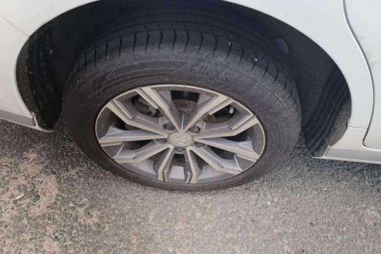 Used BYD Song MAX 2021 Upgraded Model 1.5T Automatic Luxury 7-Seater Right Rear Wheel Hub
