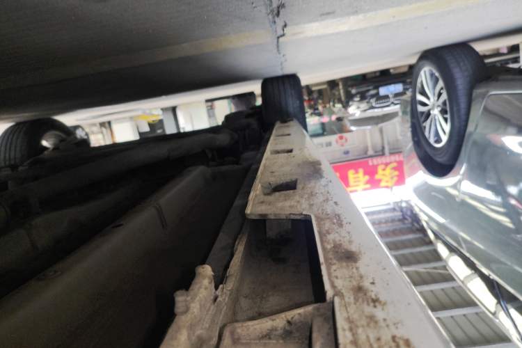 Used BYD Song MAX 2021 Upgraded Model 1.5T Automatic Luxury 6-Seater Right Side Sill
