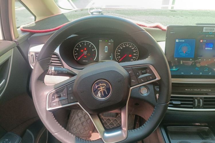 Used BYD Song MAX 2021 Upgraded Model 1.5T Automatic Flagship Version with 6 Seats Steering Wheel