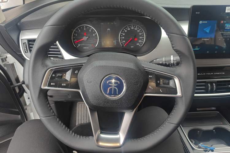 Used BYD Song MAX 2021 Upgraded Model 1.5T Automatic Luxury 6-Seater Steering Wheel