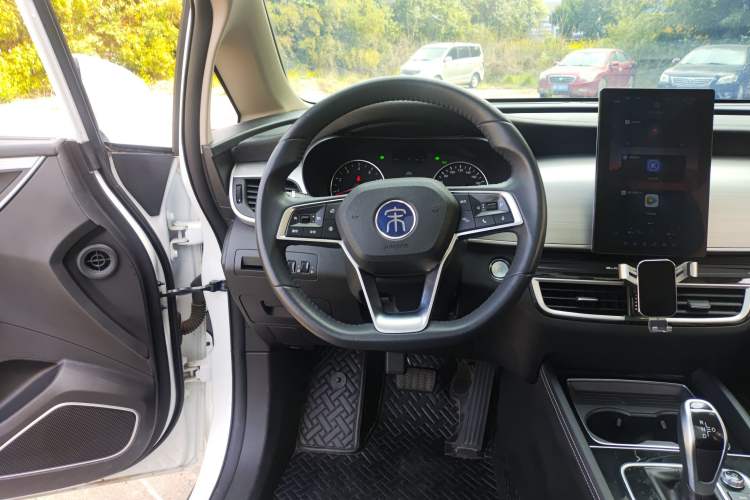 Used BYD Song MAX 2021 Upgraded Model 1.5T Automatic Prestige 6-Seater Steering Wheel