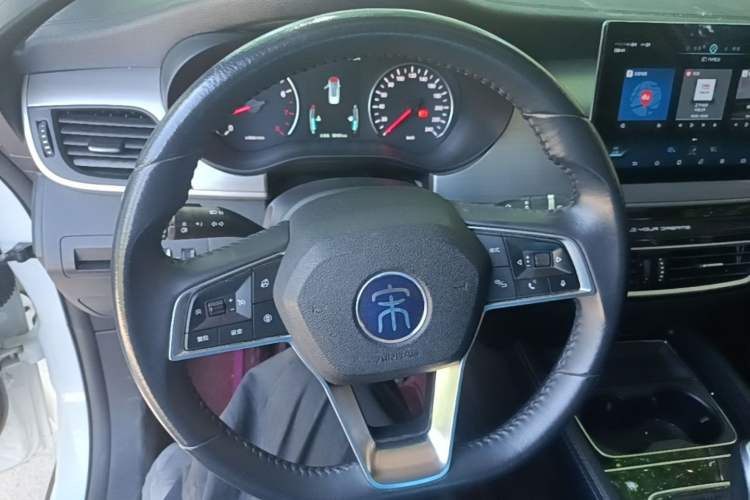 Used BYD Song MAX 2021 Upgraded Model 1.5T Automatic Prestige 6-Seater Steering Wheel