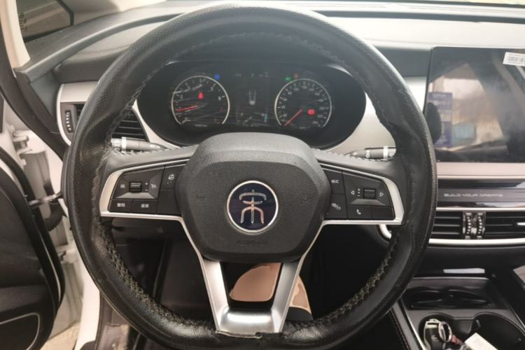 Used BYD Song MAX 2021 Upgraded Model 1.5T Automatic Luxury 7-Seater Steering Wheel