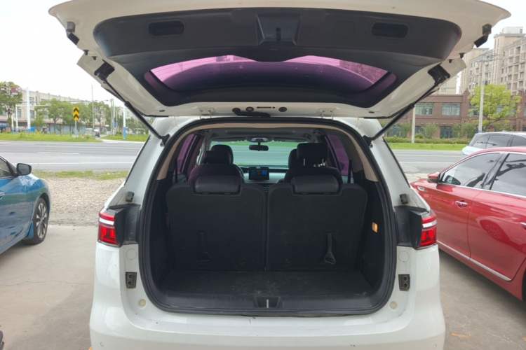 Used BYD Song MAX 2021 Upgraded Model 1.5T Automatic Luxury 6-Seater Trunk