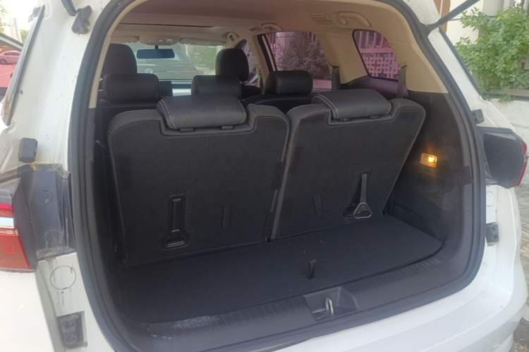 Used BYD Song MAX 2021 Upgraded Model 1.5T Automatic Luxury 7-Seater Trunk