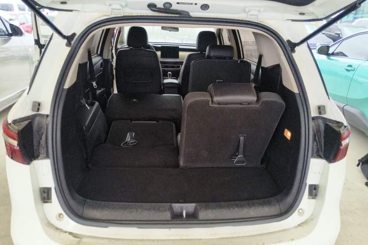 Used BYD Song MAX 2021 Upgraded Model 1.5T Automatic Luxury 7-Seater Trunk