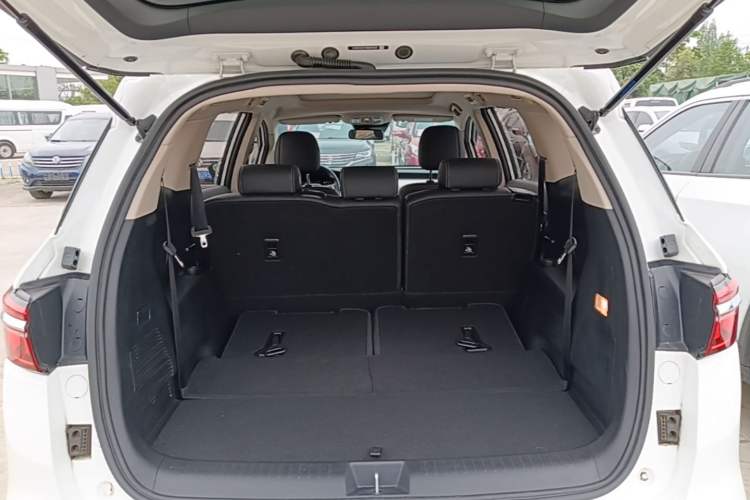 Used BYD Song MAX 2021 Upgraded Model 1.5T Automatic Flagship 7-Seater Trunk
