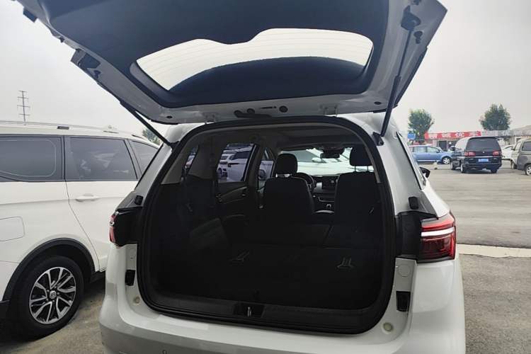 Used BYD Song MAX 2021 Upgraded Model 1.5T Automatic Prestige 7-Seater Trunk