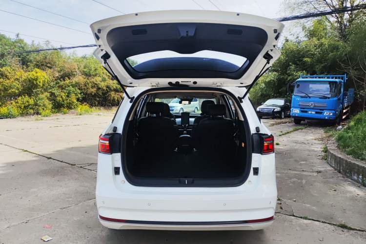 Used BYD Song MAX 2021 Upgraded Model 1.5T Automatic Prestige 6-Seater Trunk