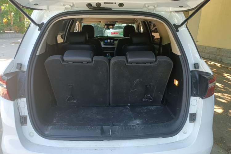 Used BYD Song MAX 2021 Upgraded Model 1.5T Automatic Prestige 6-Seater Trunk