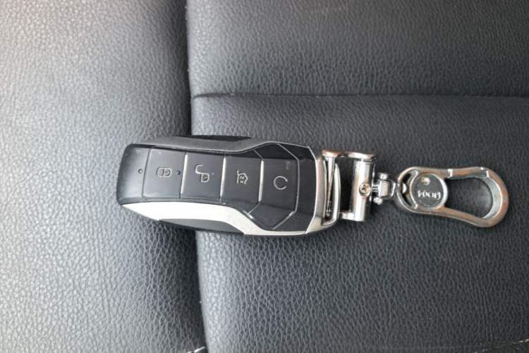 Used BYD Song MAX 2021 Upgraded Model 1.5T Automatic Luxury 6-Seater Vehicle Key