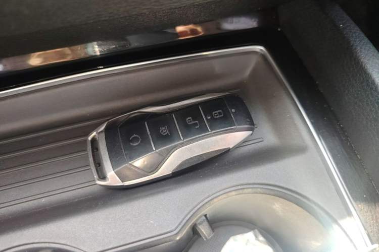 Used BYD Song MAX 2021 Upgraded Model 1.5T Automatic Luxury 7-Seater Vehicle Key