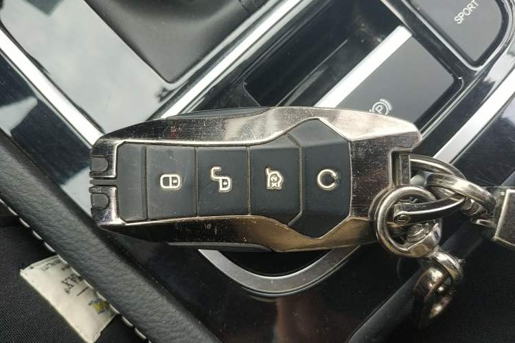 Used BYD Song MAX 2021 Upgraded Model 1.5T Automatic Luxury 7-Seater Vehicle Key