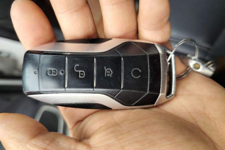 Used BYD Song MAX 2021 Upgraded Model 1.5T Automatic Luxury 7-Seater Vehicle Key