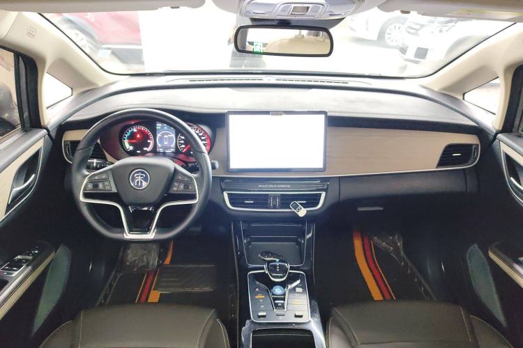 Used BYD Song MAX New Energy 2022 DM-i 105KM Flagship Model Center Console