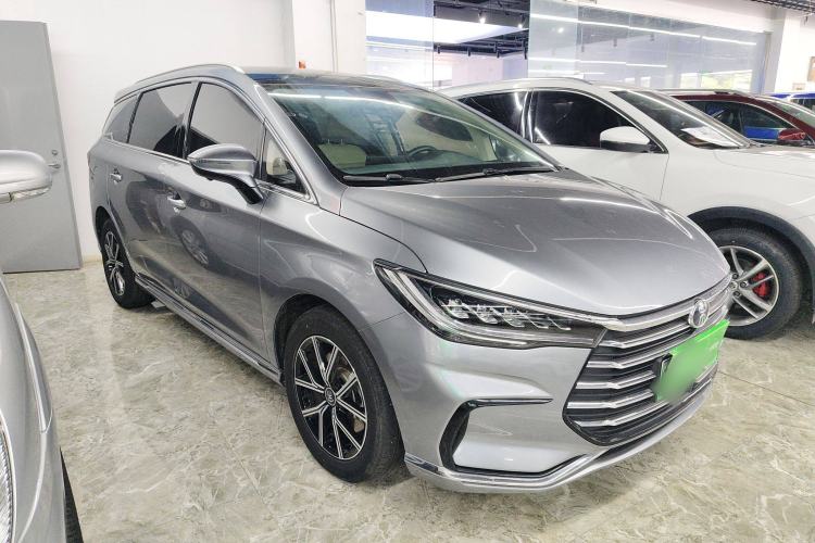 Used BYD Song MAX New Energy 2022 DM-i 105KM Flagship Model Front Right 45 Deg