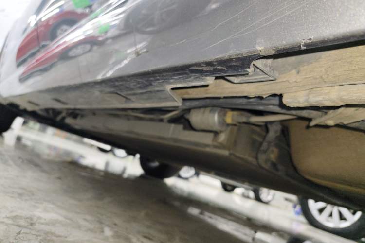 Used BYD Song MAX New Energy 2022 DM-i 105KM Flagship Model Left Side Sill