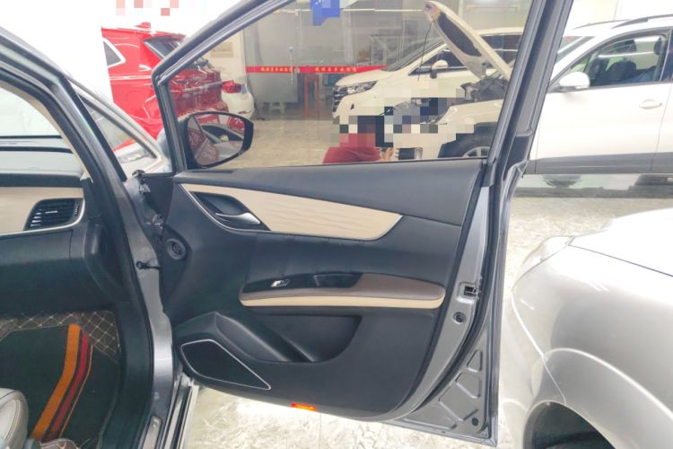 Used BYD Song MAX New Energy 2022 DM-i 105KM Flagship Model Right Front Door Interior