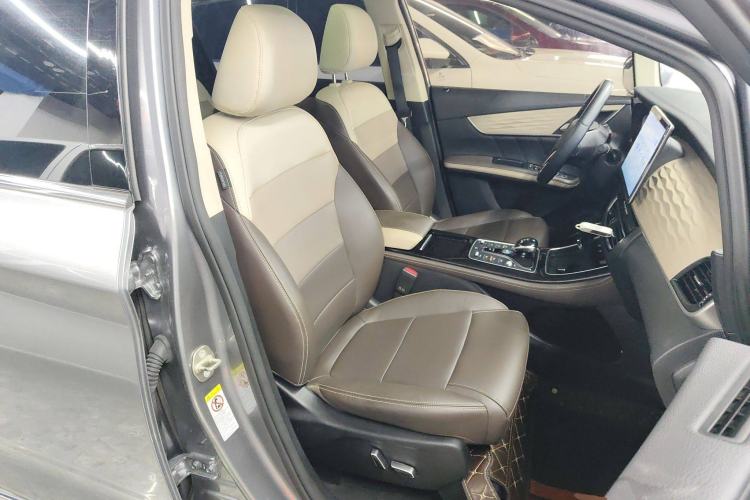 Used BYD Song MAX New Energy 2022 DM-i 105KM Flagship Model Right Front Seat