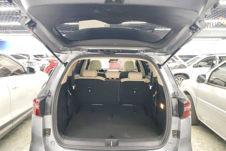 Used BYD Song MAX New Energy 2022 DM-i 105KM Flagship Model Trunk