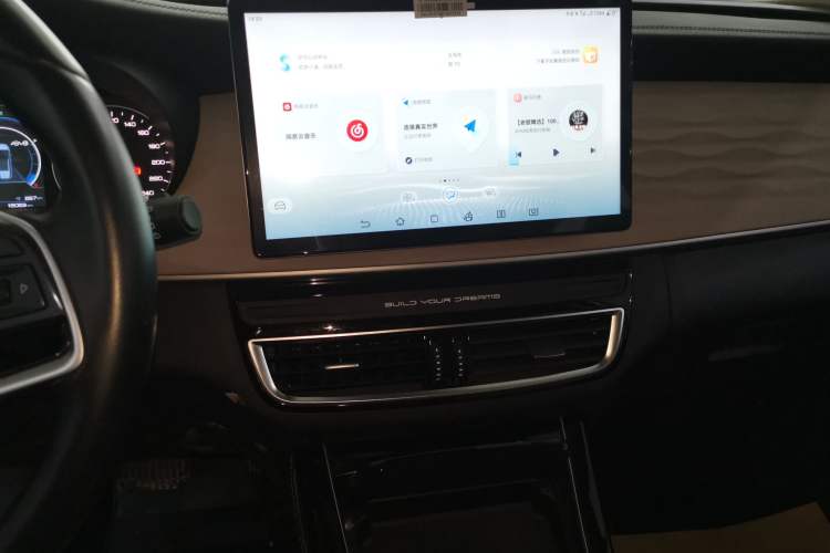 Used BYD Song MAX New Energy 2022 DM-i 105KM Flagship Model Audio And AC Panel